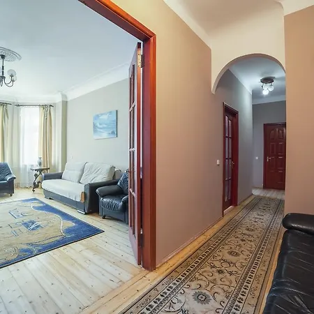 Tvoy Ostrov Near Train Station Apartment Minsk
